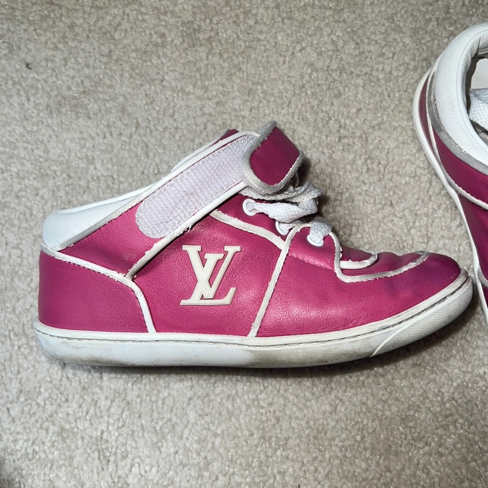 Toddler authentic Louis Vuitton size 28 shoes